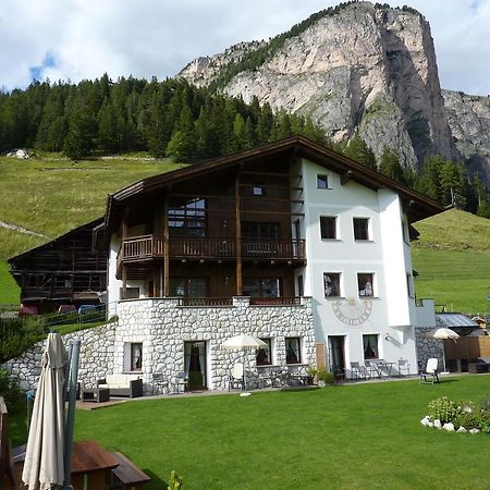 Ferienwohnung Cedepuent De Sot Wolkenstein in Gröden Zimmer foto