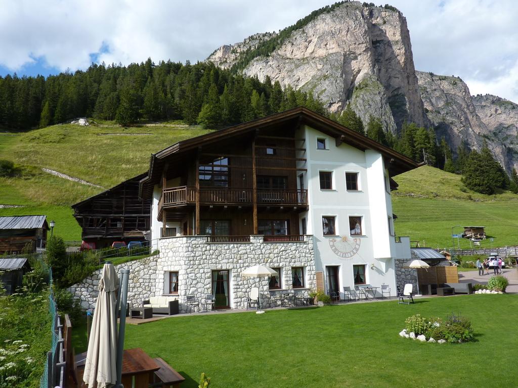 Ferienwohnung Cedepuent De Sot Wolkenstein in Gröden Zimmer foto